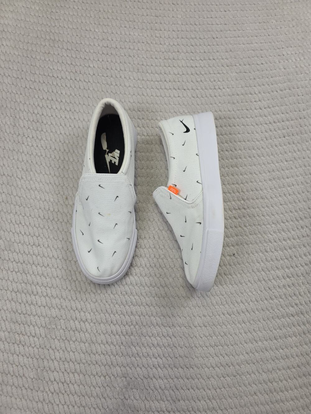Nike Sneakers Womens Size 7 Court Royale Swoosh Print White Slip-on